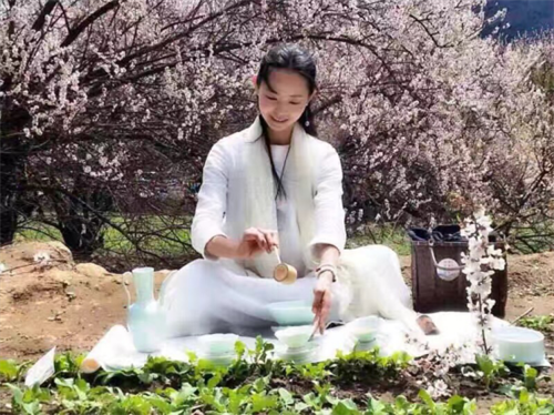 見證一樹桃花的綻放，與十里桃花的不期而遇，也許這將是你在米林過藏歷新年的最驚喜奇遇。